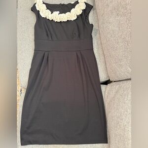 London Times Black Sleeveless Dress with Cream Ruffle Neck Size 14 EUC